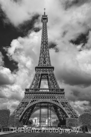 EiffelTowerBW